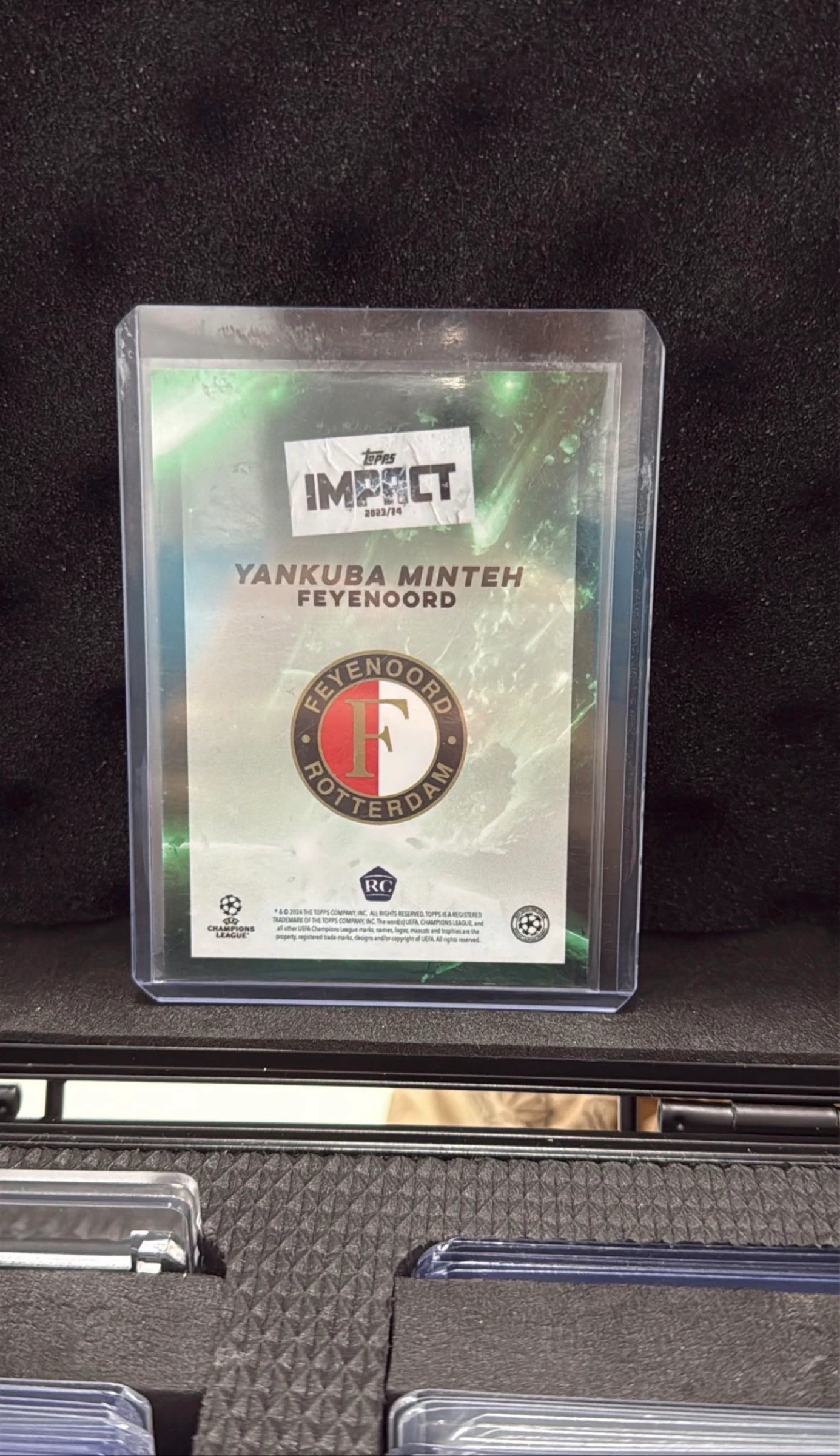 Cromo Yankuba Minteh Topps Auto /99 RC – photo 2